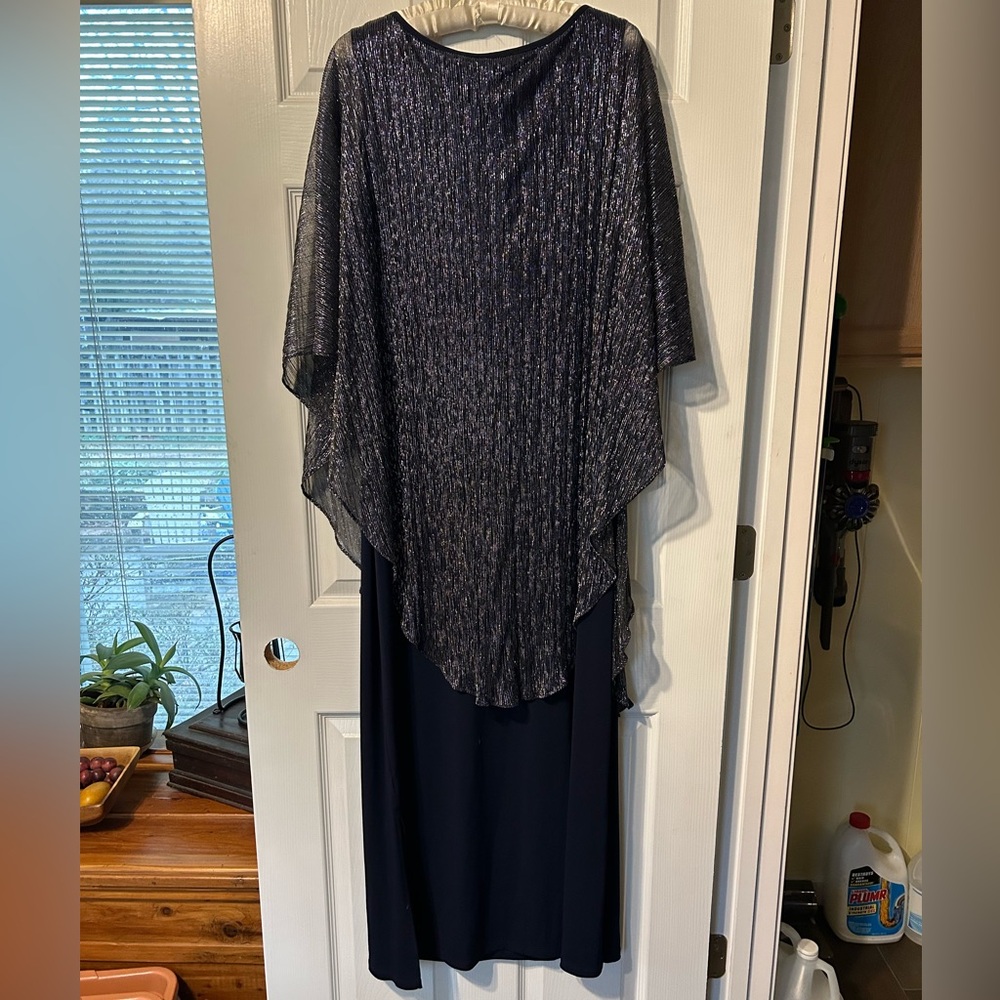 Glamour Navy Dress with Metallic Sheen - Picture 5 of 8
